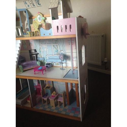 Large wooden barbie dolls house