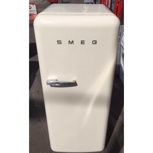 //(%)\ RETRO SMEG IVORY CREAM FRIDGE FREEZER REFRIGERATOR FAB28 INCLUDES 6 MONTHS GUARANTEE