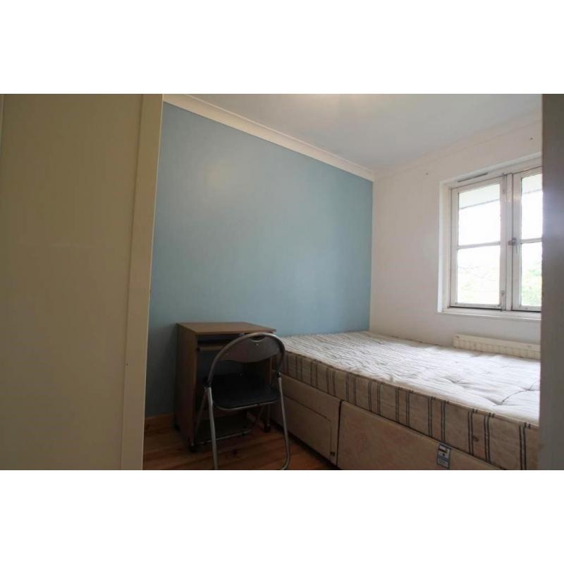 N. Beautiful DB Room in KING CROSS*NEXT TO EUROSTAR all inclusive *wifi +Cleaning