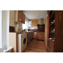 N. Beautiful DB Room in KING CROSS*NEXT TO EUROSTAR all inclusive *wifi +Cleaning