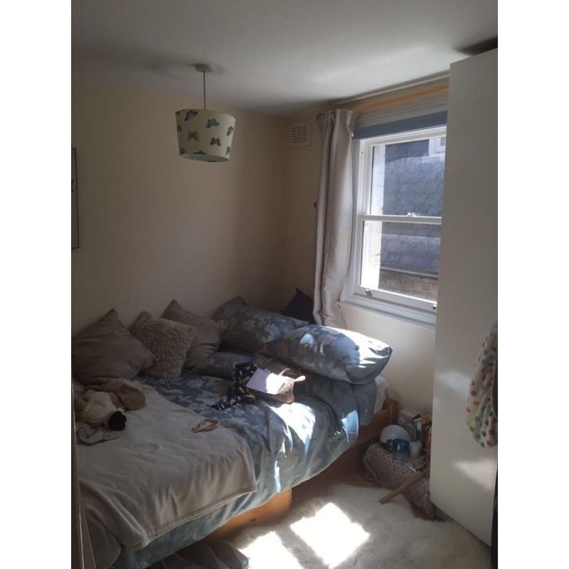 DOUBLE BEDROOM CLAPHAM COMMON