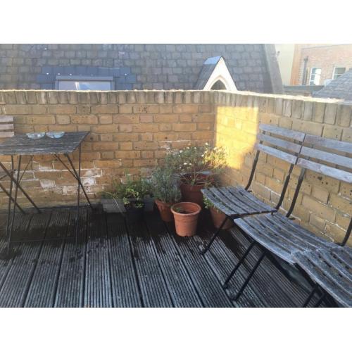 DOUBLE BEDROOM CLAPHAM COMMON