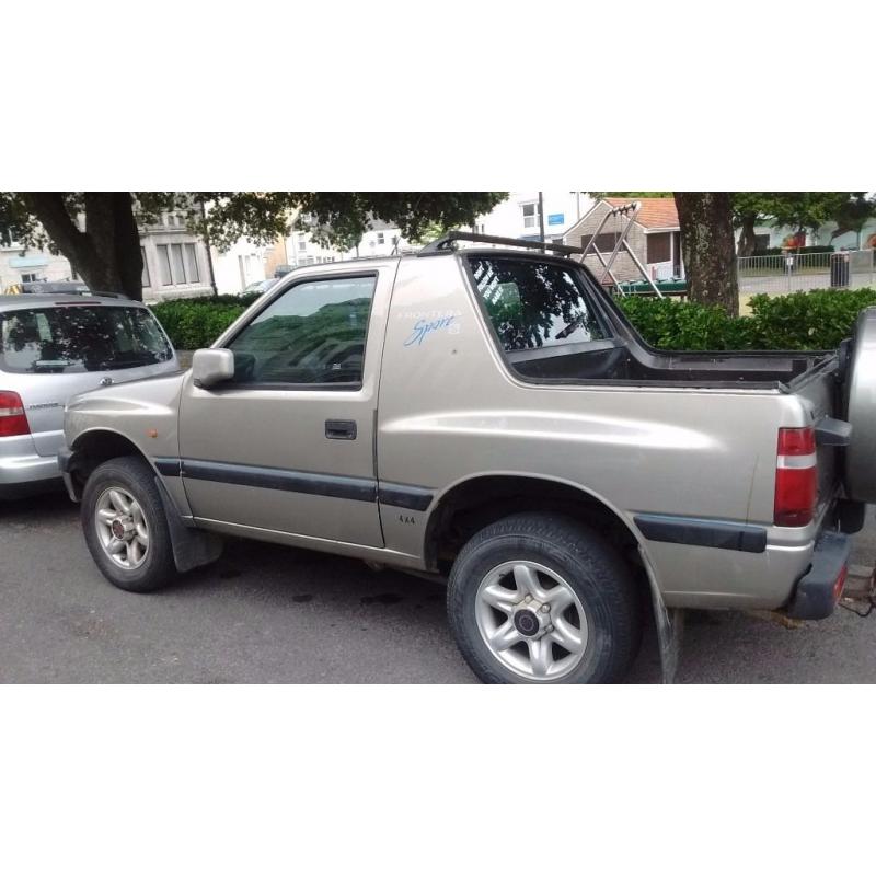 Lovely Vauxhall Frontera sport conversion