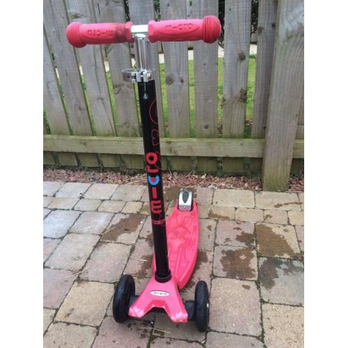 Pre loved Red Maxi Micro Scooter