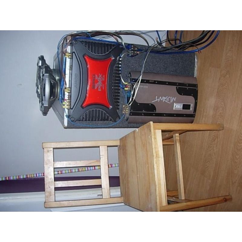 Boombox, twin 10'' sub-woofers two amps two shelf speakers 270w and power cables .
