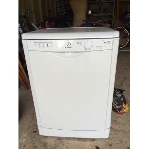 Indesit Dishwasher - VGC. Bought from JL 2 years ago. Selling as have new kitchen