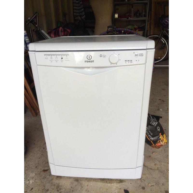 Indesit Dishwasher - VGC. Bought from JL 2 years ago. Selling as have new kitchen