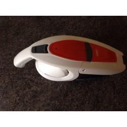 Vax gator hand held vacuum