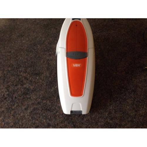Vax gator hand held vacuum
