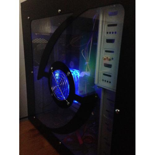 Gaming PC AMD Phenom 9650 Quad Core 4GB 2.3Ghz 64x 8200 Nvidia in Galaxy 3 Case