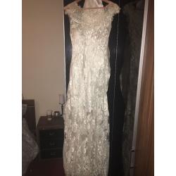 Beautiful ivory Lace Wedding Dress