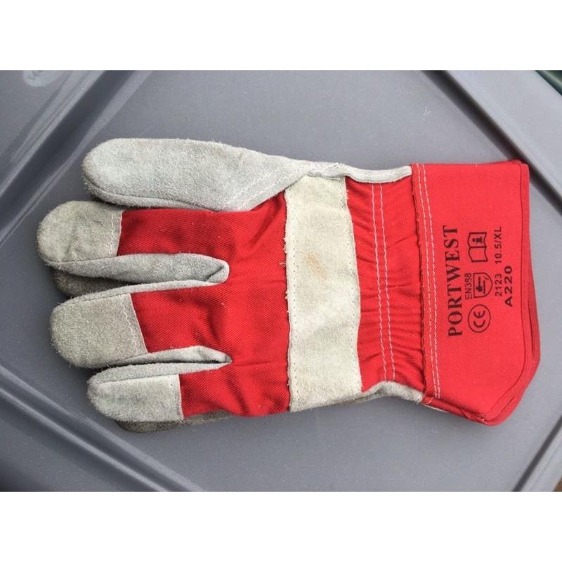 Work gloves