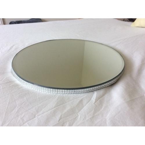 8 x glass mirrors with diamante edge. Wedding centre pieces