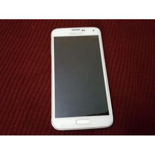 Samsung galaxy S5 (Voda) - Very Good Condition (CAN DELIVER LOCALLY)