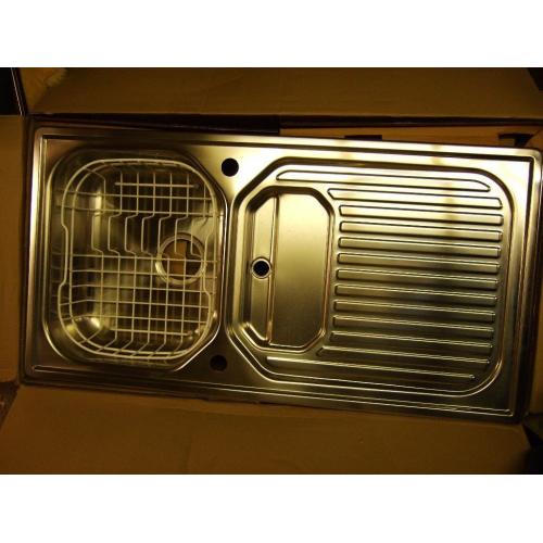 Magnet Aqualine BSD stainless steel draining board.