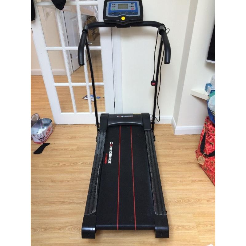 Confidence Power Trac Pro Motorised Treadmill Running Machine with 3 Manual Incline Settings