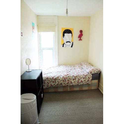 Cosy Room for short term