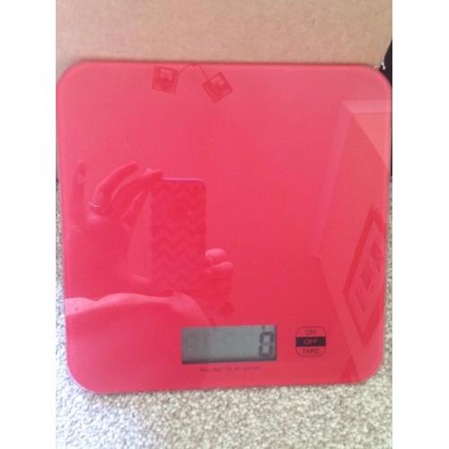 Red electronic scales