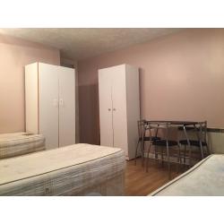 Convenience triple room in South Bermondsey