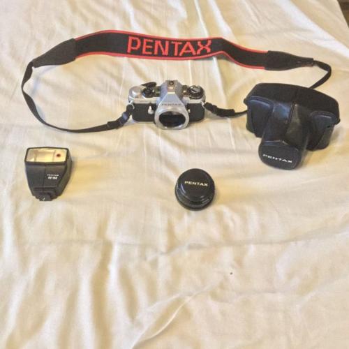 VINTAGE PENTAX ME-F 35mm SLR FILM CAMERA - MINT CONDITION!