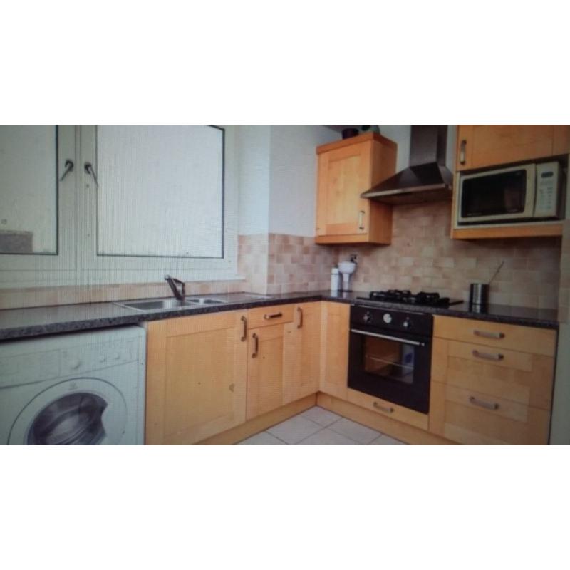 Short let - bright spacious double room in Archway N19