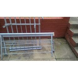 double bed (no mattress)