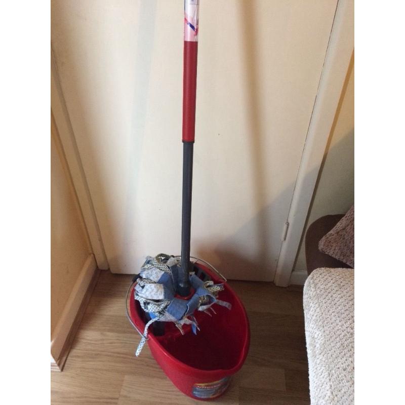 Vileda bucket and mop set