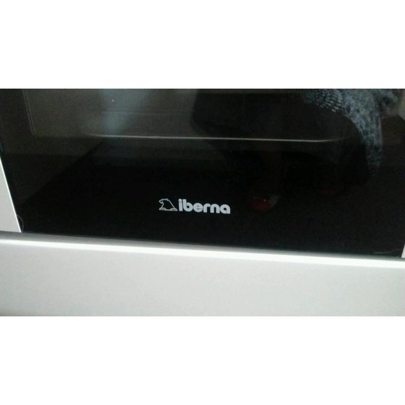 Iberna, 50cm single cavity gas cooker with hob top.