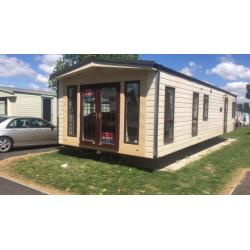 Static Caravan Nr Clacton-on-Sea Essex 2 Bedrooms 6 Berth Cosalt Monaco 2004