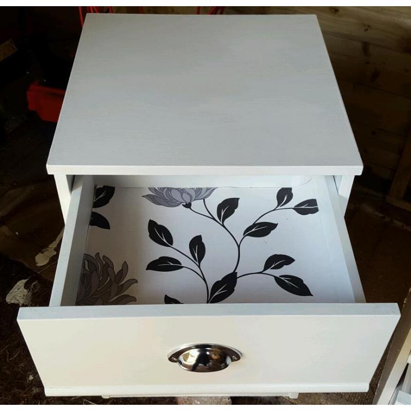2 x bedside shabby chic drawers
