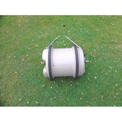 AQUA ROLL WATER CARRIER as new 25 litres