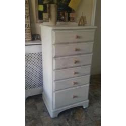 Vintage style, shabby chic chest of drawers. Lovingly refurbished. Quality Ducal Furniture brand.