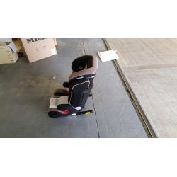Recaro child seat with speakers from baby to 10