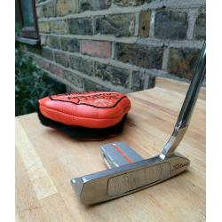 Scotty Cameron Newport 2.5 Detour w/ Super Stroke grip
