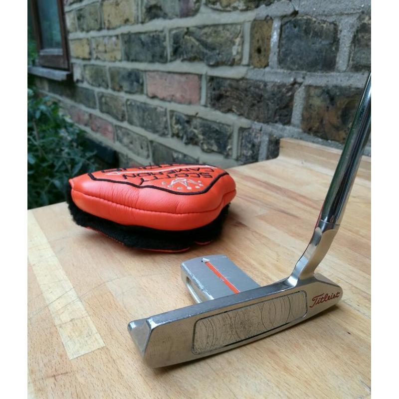 Scotty Cameron Newport 2.5 Detour w/ Super Stroke grip