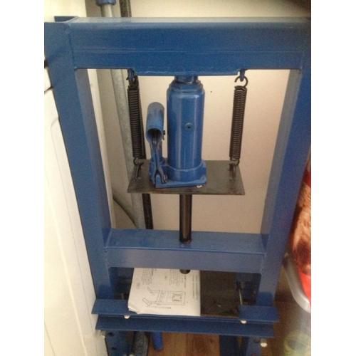 6 tonne press
