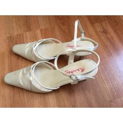 Bridal shoes size 4