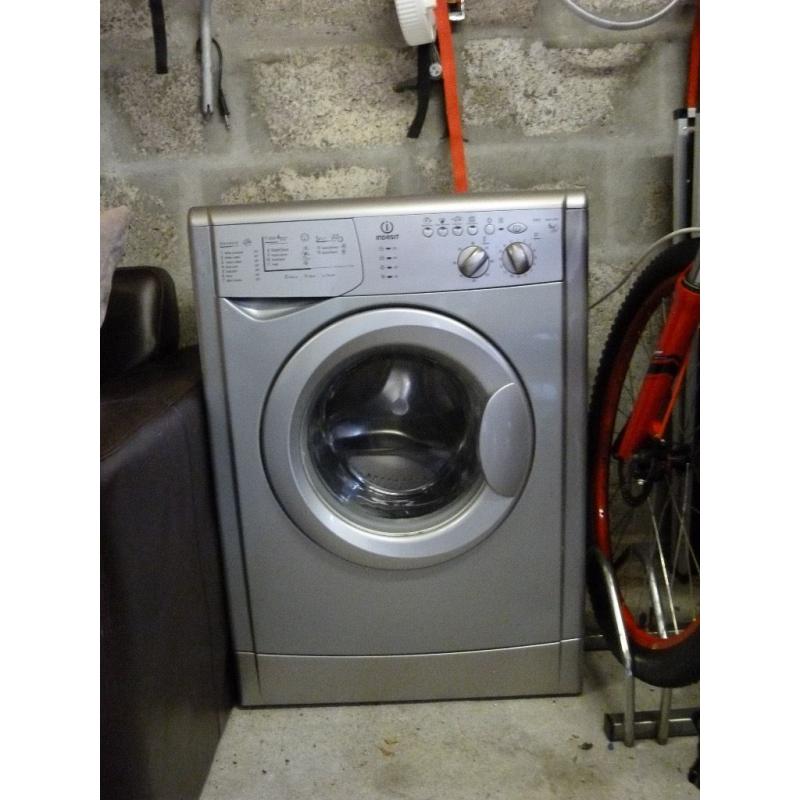 Indiset Washing machine in perfect working order. Model WIXL1435