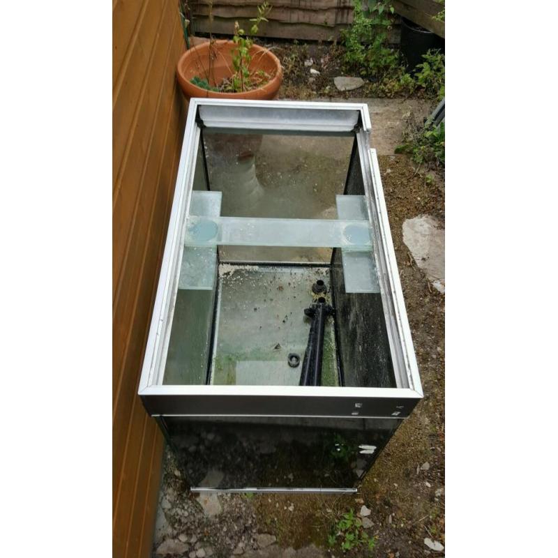Fish tank
