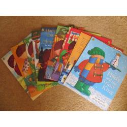 x9 Brand new Harry & his bucketful of dinosaurs books with collectors bag