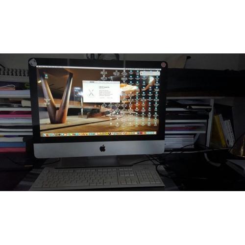 Apple iMac Desktop Computer 2010