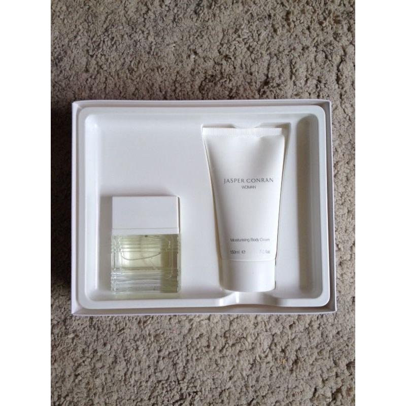 JASPER CONRAN PERFUME SET