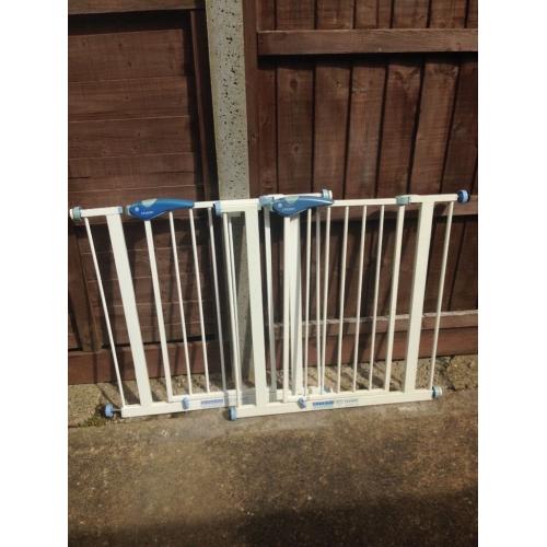 2x stair gates