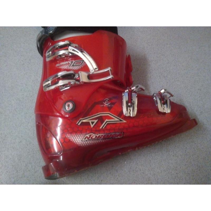 NORDICA BEAST 10 sky boots