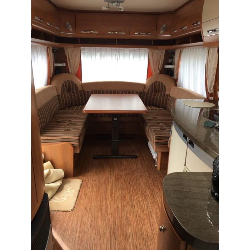 Hobby fixed bed manoeuvre and awning 2010 modle