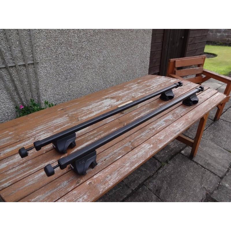 Thule lockable roofbars