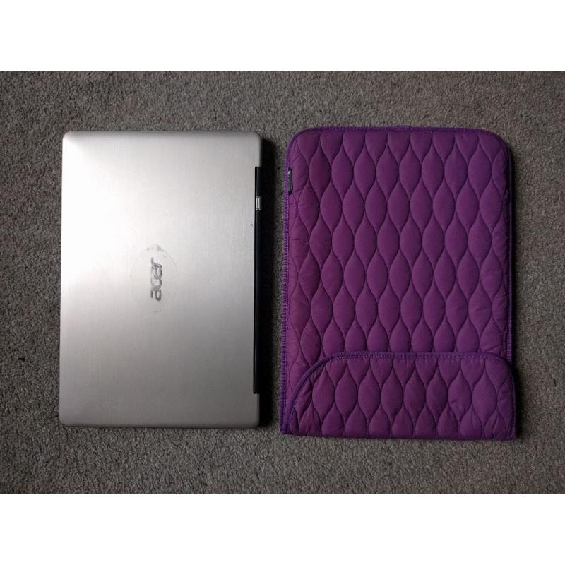 Acer Aspire S3 Ultrabook (i7, 4GB RAM, 500GB HDD) - Windows 10 installed + laptop case and charger