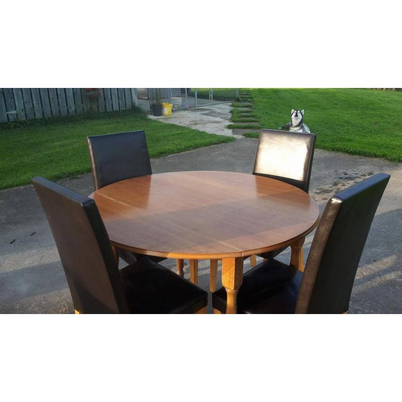table and chairs