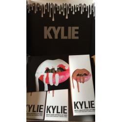Kylie Jenner Lipkit