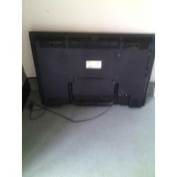 2 x TV's Spares or Repairs Only both smashed screens read full ad please.